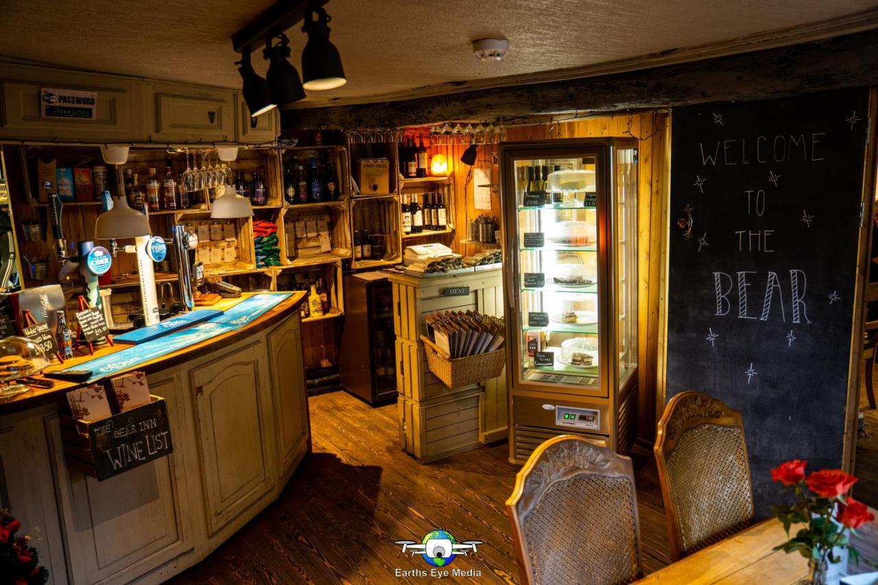 The Bear Inn Llandovery Exterior foto